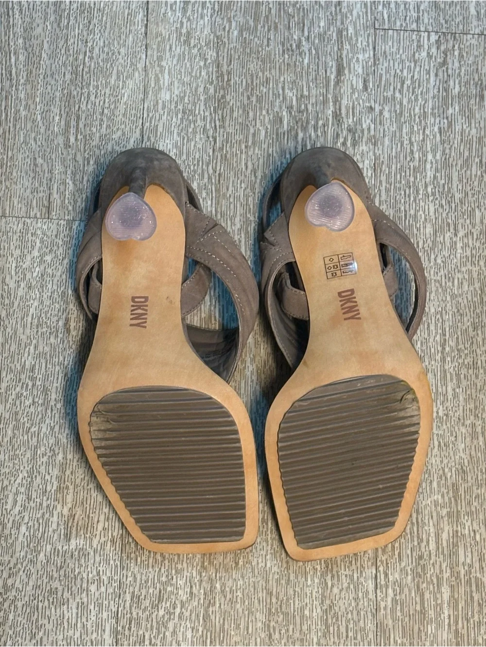 DKNY BROWN RANAE SUEDE SLINGBACK HEELS SIZE 9M